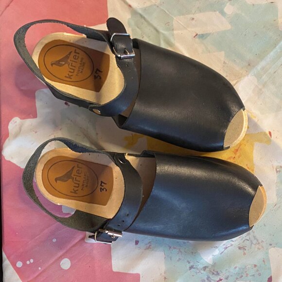 Kurier - Portland, Maine-made Leather and Natural Wood Clog - Picture 2 of 9